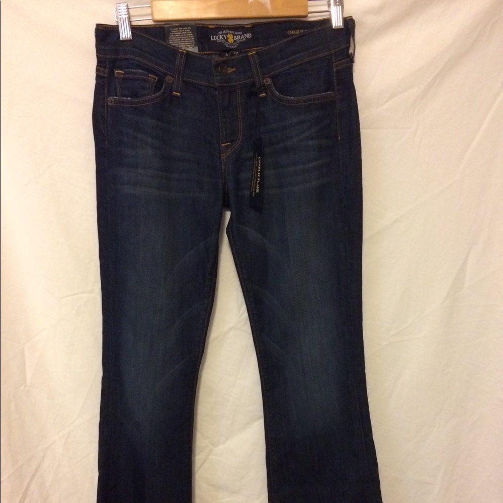 Lucky Brand Jeans Charlie Flare size 4/27, L 32”